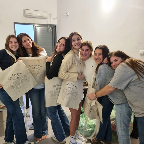 Tal's girls with their new bags!