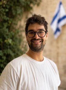 Picture of raphael silberman dereczynski