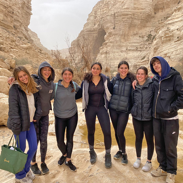 Roni's group from levinsky community were definitely among the strong hikers